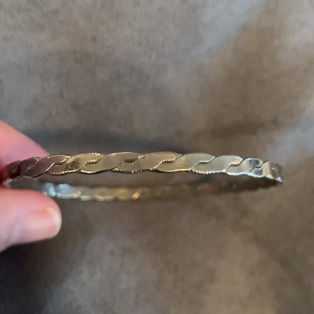 Twisted Flat Ribbon Style Silver Bangle - Vintage - image 3